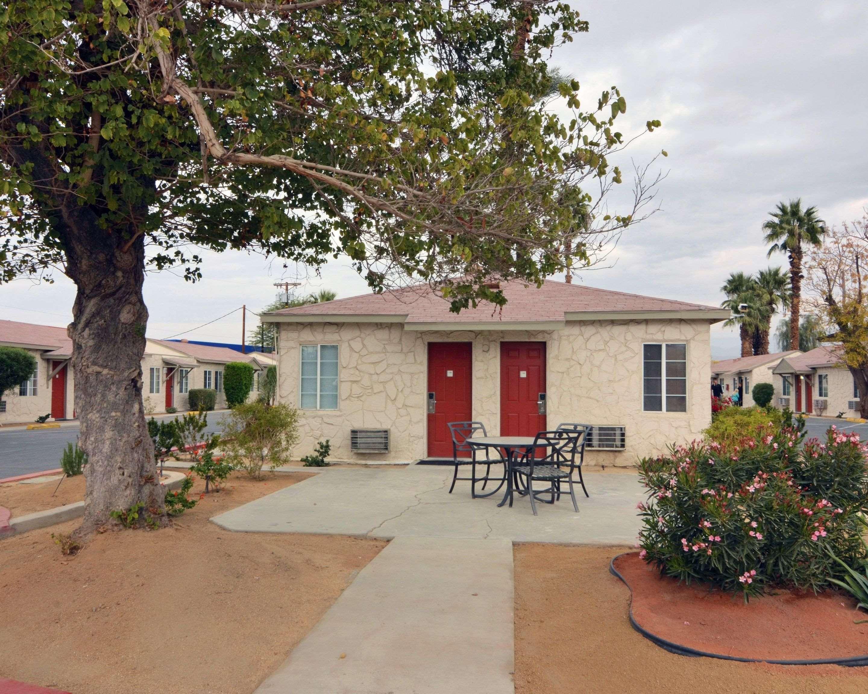 Rodeway Inn Near Coachella Indio Exterior photo