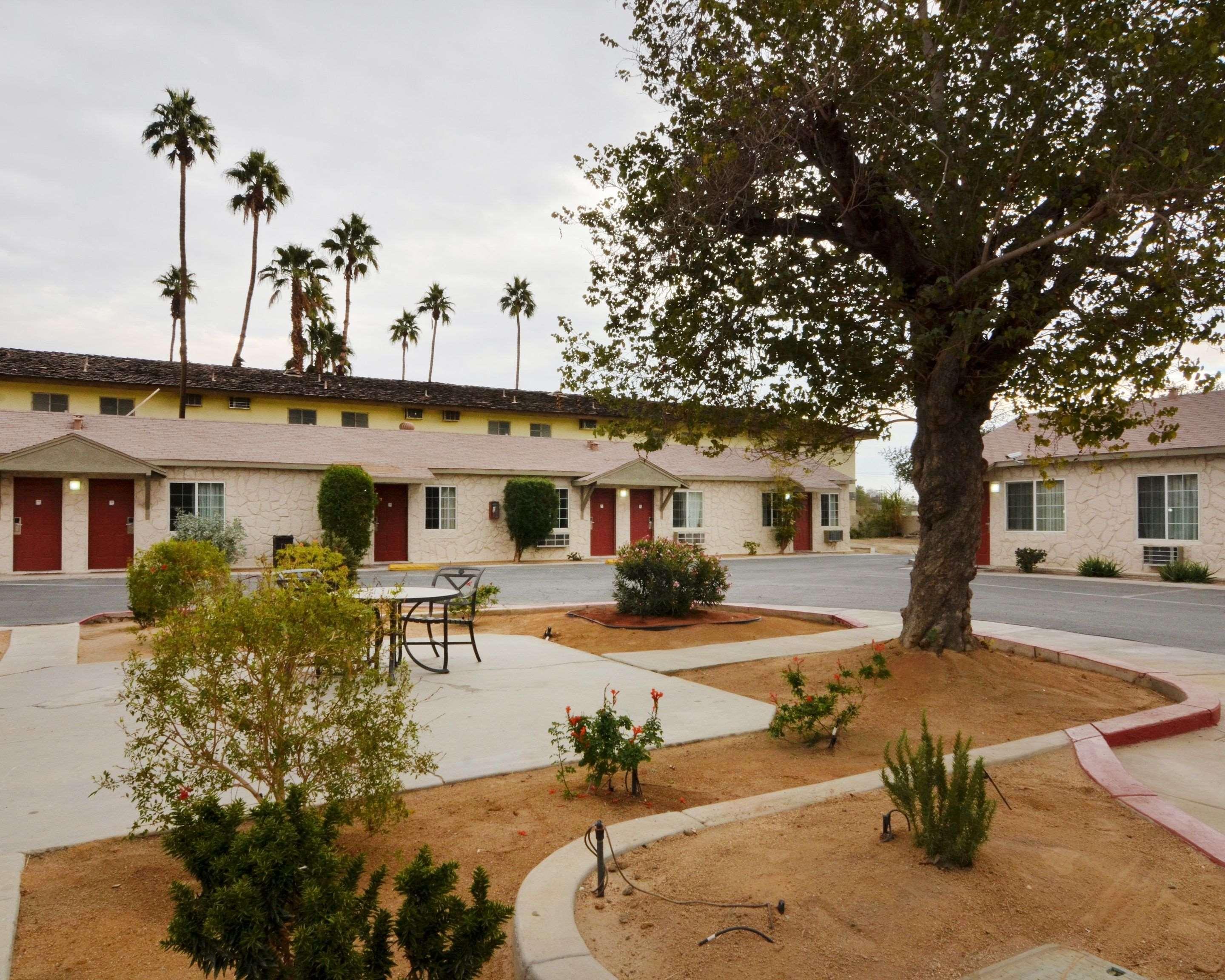 Rodeway Inn Near Coachella Indio Exterior photo