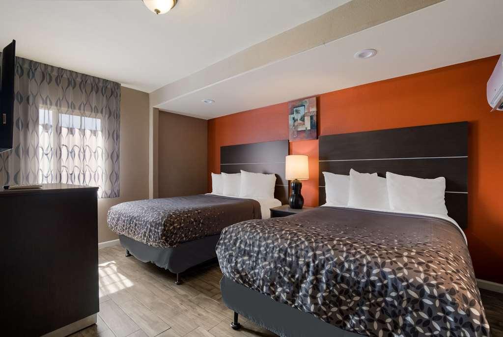 Rodeway Inn Near Coachella Indio Room photo