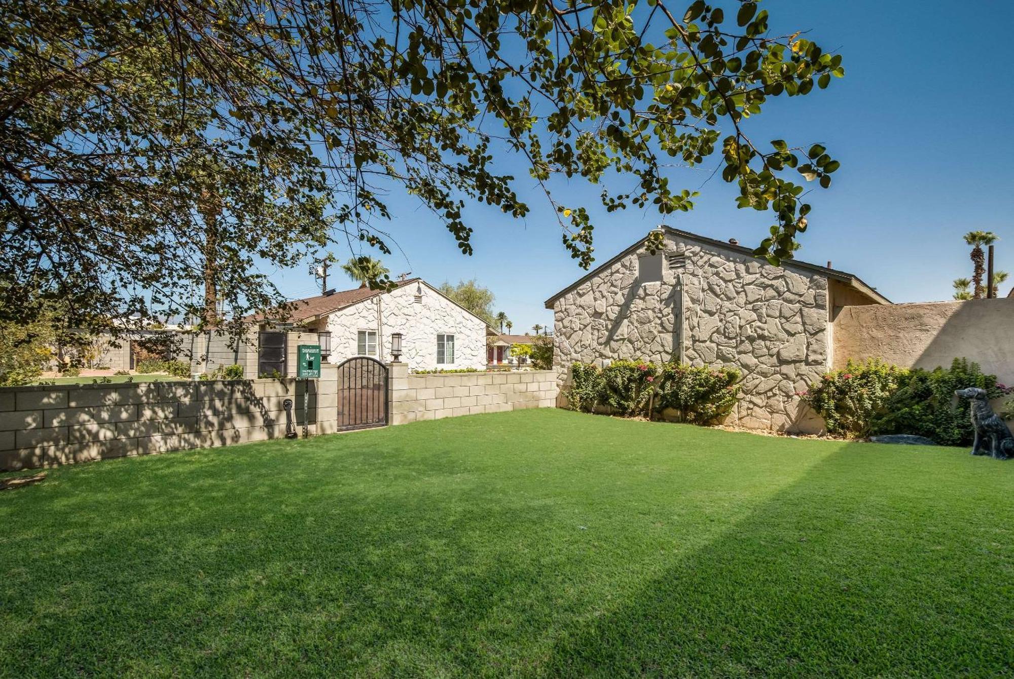 Rodeway Inn Near Coachella Indio Exterior photo